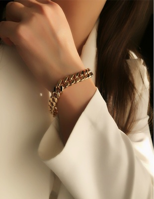 دستبند لیزا کارتیه ژوپینگ 